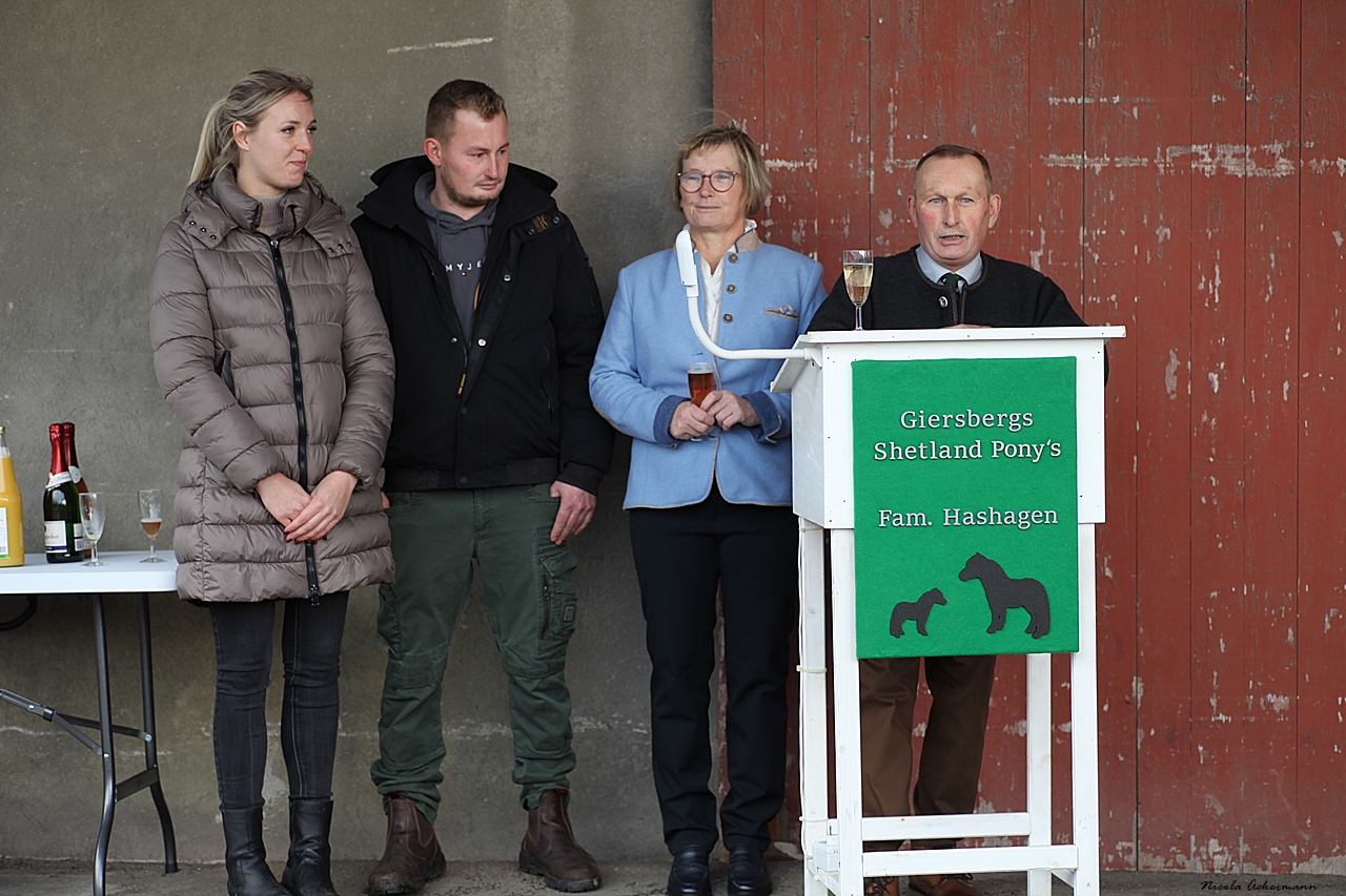 staatsehrenpreis hashagen landw. kammer nds 30102025 mit lukas u frau lara IMG 8313